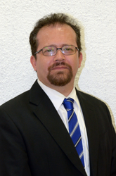 CÉSAR LAVANDEROS