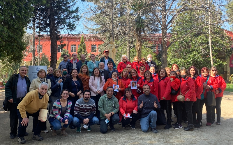 Familia Salesiana de la Zona Sur de Santiago se reunió a celebrar los 207 años de Don Bosco